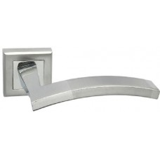 Ручка дверная на квадратной розетке Adden Bau Quadro Arco Q305 Satin Chrome, Хром
