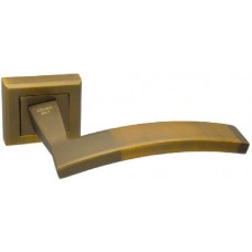 Ручка дверная на квадратной розетке Adden Bau Quadro Arco Q305 Brushed Cafe, Кофе