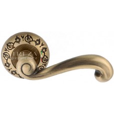 Ручка дверная на круглой розетке Extreza "BERTA" (Берта) 312  R04 Бронза матовая F03