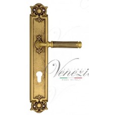 Ручка дверная на планке под цилиндр Venezia Mosca CYL PL97 французское золото + коричневый