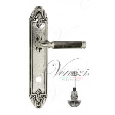 Ручка дверная на планке с фиксатором Venezia Mosca WC-4 PL90 натуральное серебро + черный
