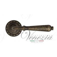 Ручка дверная на круглой розетке Venezia Classic D2 Бронза античная